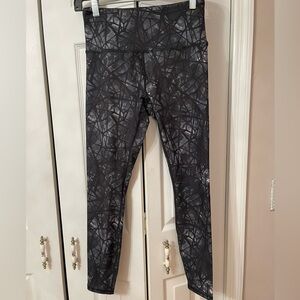 Spyder Active Women’s Spider Web Print Athletic Workout ankle Sz Small NWOT